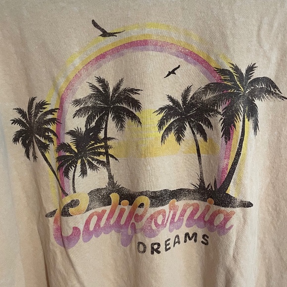 5 for $20: Target "California dreams" palm tree graphic tee - Picture 7 of 11